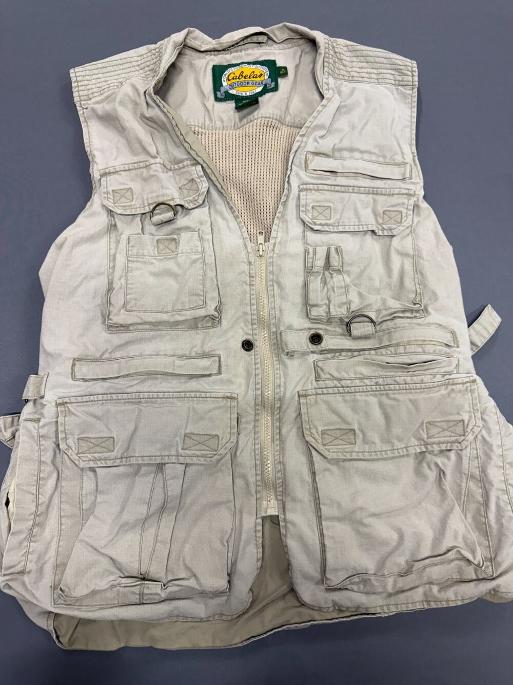 Cabela's Men's MD Regular Fishing Vest Khaki Cotton Multi Pocket Utility